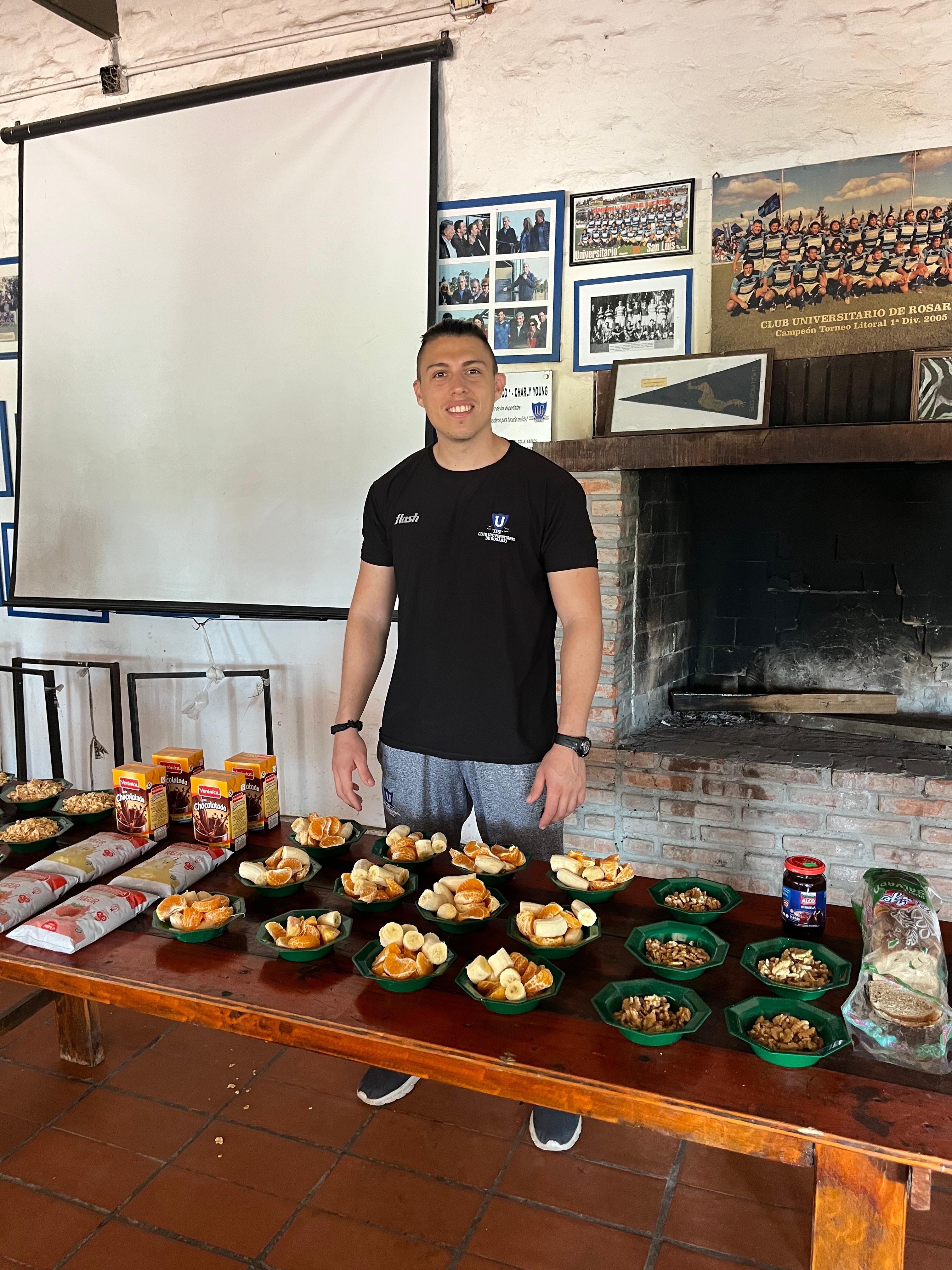 Colación post entrenamiento armada por el nutricionista deportivo Facundo Sena para el plantel de rugby del Club Universitario de Rosario